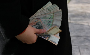 Hivatali visszaélés miatt emeltek vádat egy volt siófoki nyomozó ellen