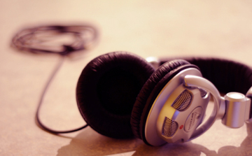 Miért és hogyan gyógyít a hangterápia?