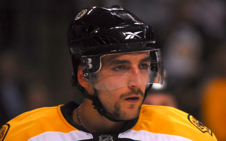 NHL - Lyukas tüdővel és törött bordával játszott a döntőben