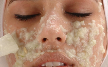 Így készíts rizsből arcradírt!