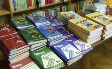 Emmi: a tankönyvek csaknem 70 százaléka már megérkezett az iskolákba