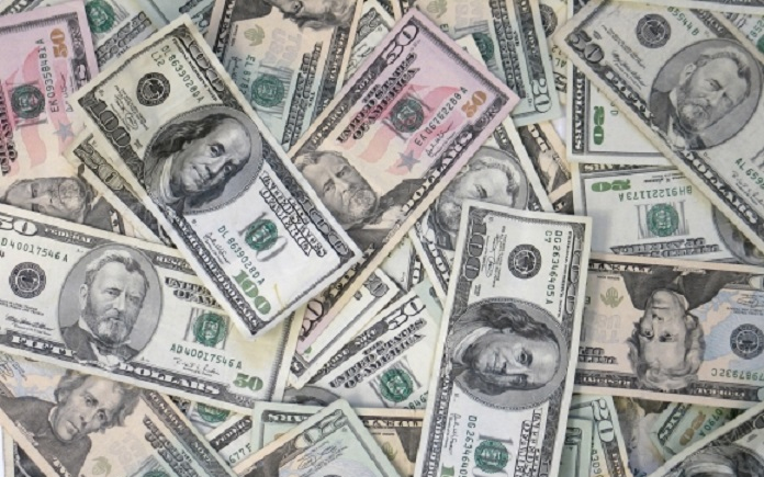 590 millió dollárt kaszált a 84 éves asszony