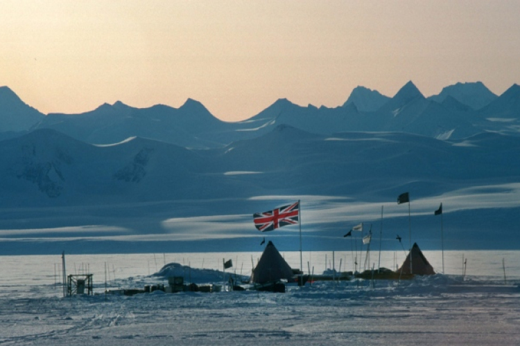 Van élet az antarktiszi jégpáncél alatti tóban