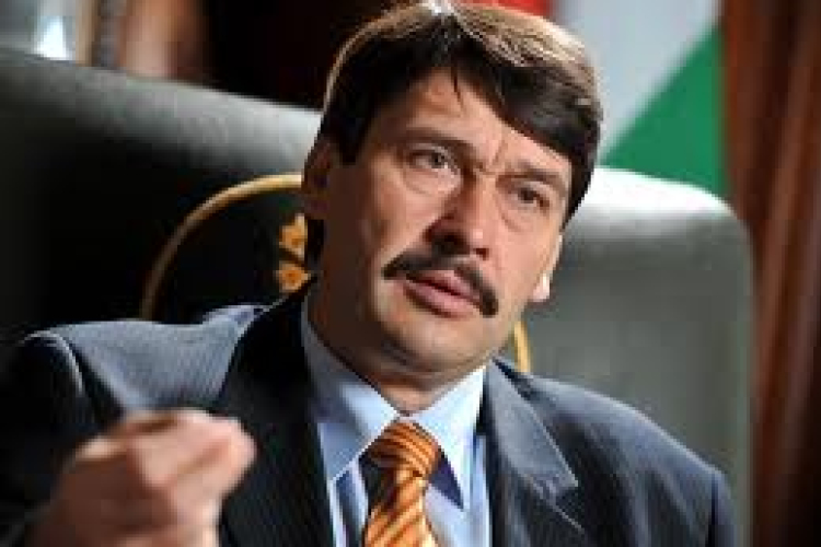 Áder: az alaptörvény az államfő munkaköri leírása