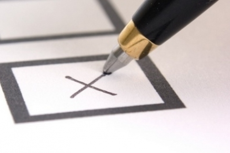 Medián-felmérés az Orbán- és a Bajnai-kormány megítéléséről