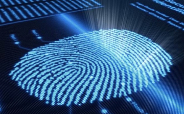 Aggályosnak tartja az iPhone ujjlenyomat olvasóját Hamburg adatvédelmi biztosa