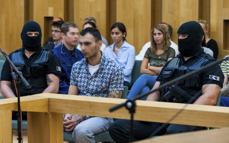 Bándy-gyilkosság: enyhítették Péntek László ítéletét