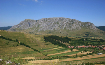 Lezuhant és életét vesztette egy magyarországi fiatal az erdélyi Székely-kőn