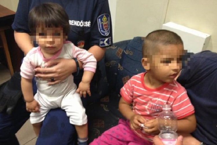 Rendőrök mentették ki a magukra hagyott, éhező csöppségeket