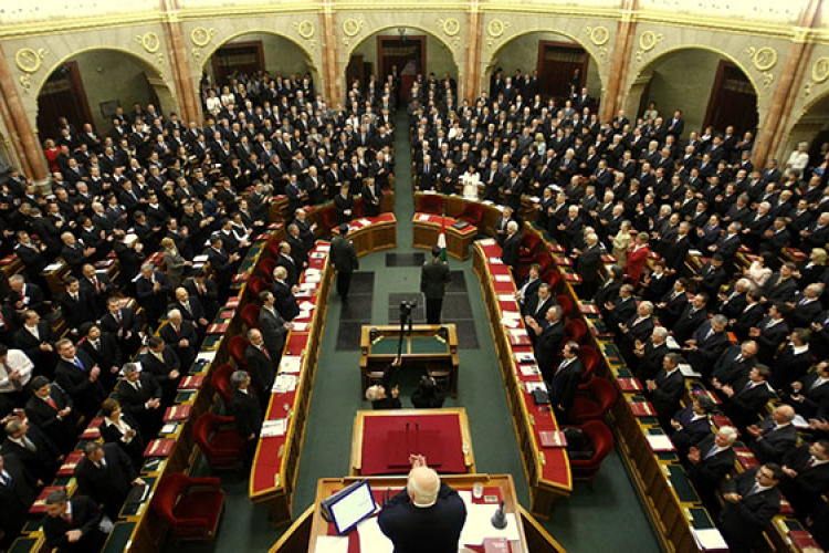 Döntött a parlament: május 31-ig van erre lehetőség