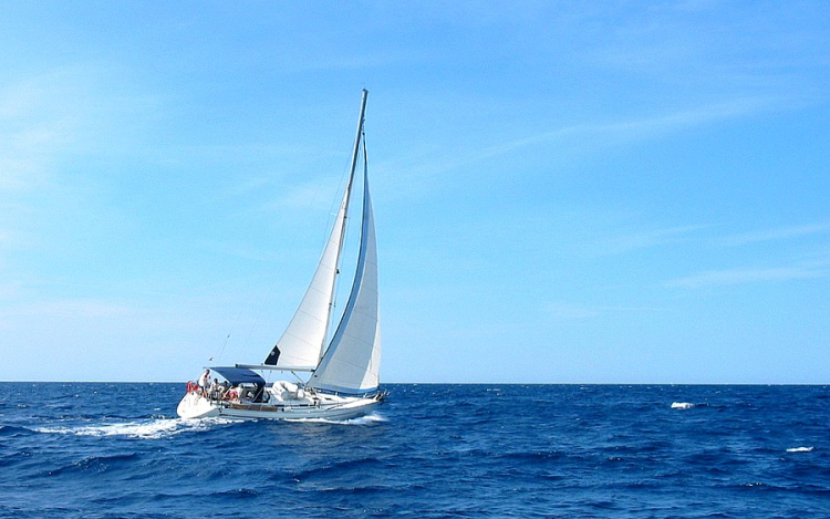 Körbevitorlázza a földet egy 60 éves magyar nő
