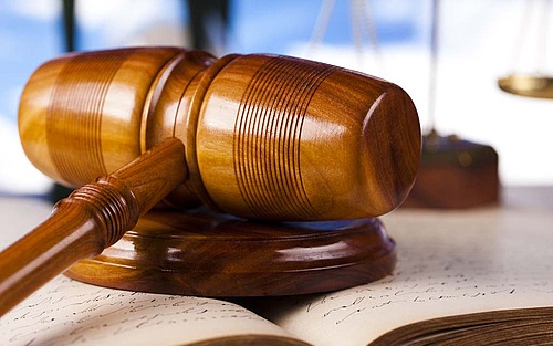 Az igazságügyi tárca a francia kormányhoz fordul a Bora Borán rekedt magyar feleség ügyében