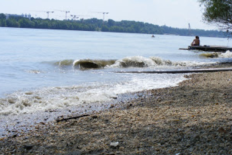 Hatásvizsgálatot kér az MTA a római-parti mobilgátról
