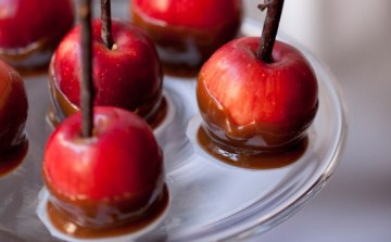 Rusztikus karamellás alma