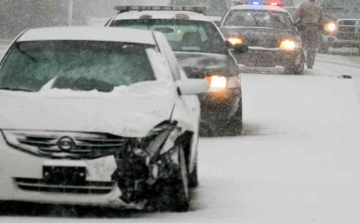 Harmadik napja tombol a hóvihar Ukrajnában, több mint 600 település áram nélkül