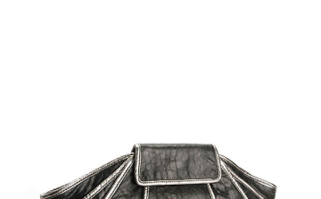 Táska saját kezüleg