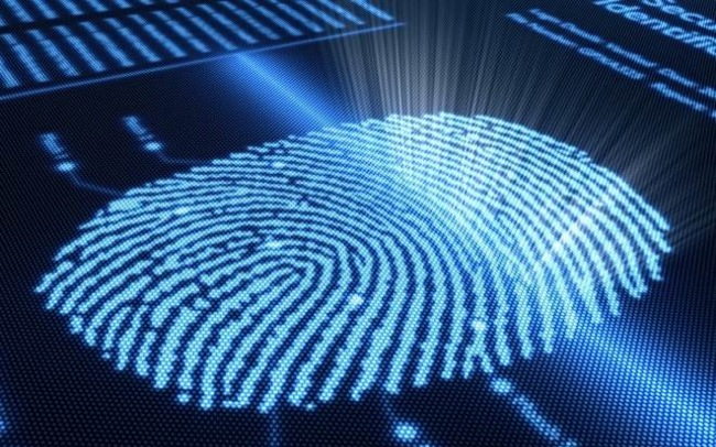 Aggályosnak tartja az iPhone ujjlenyomat olvasóját Hamburg adatvédelmi biztosa