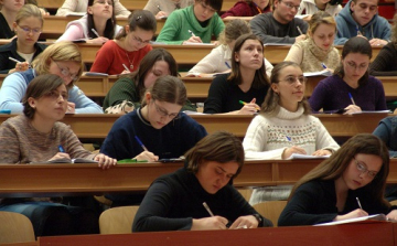 20 éven belül kell ledolgozni a hallgatóknak az állami éveket