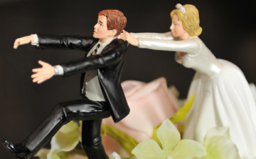 Segítség, szűk az esküvői ruha!