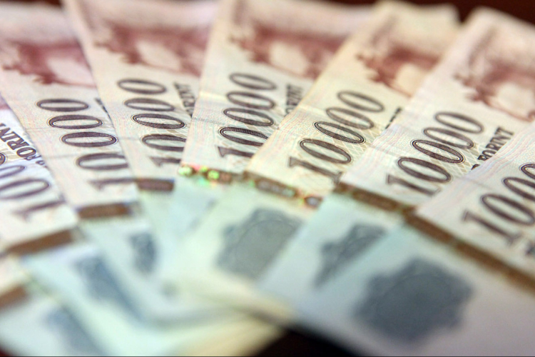 Viszonylag jó szinteken a forint