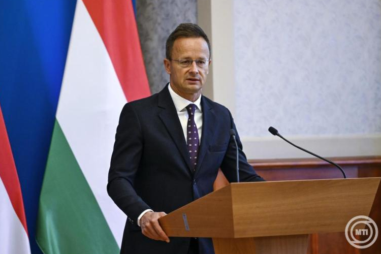 Szijjártó Péter: Magyarország továbbra is készen áll az amerikai-orosz békecsúcs megrendezésére