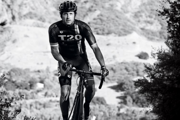 Patrick Dempsey-t a bicikli tartja fiatalon