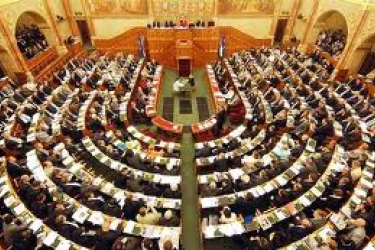 Idén 137 törvényt fogadott el az országgyűlés