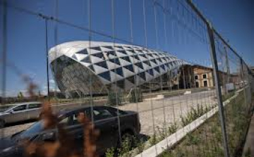 Sok pénz úszik el a Bálna miatt