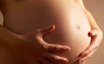 Pajzsmirigy-problémával sem lehetetlen teherbe esni