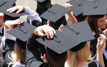 Fogadjon örökbe egyetemistát!